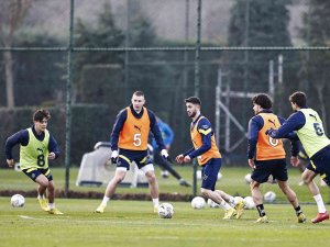Fenerbahçe, Antalyaspor Maçı Hazırlıklarına Başladı
