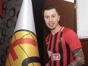Emre Güral Eskişehirspor’un Transfer Yasağının Kalkması İçin İmza Verdi