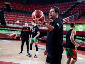 Ufuk Sarıca: “Sezon Başında Takımı Kurmakta Zorlandık”