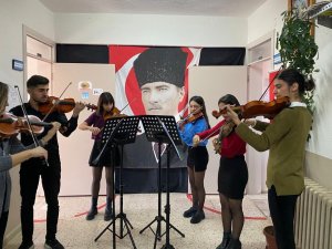 Paü Ortaokul Öğrencilerine Oda Müziği Konseri Gerçekleştirdi