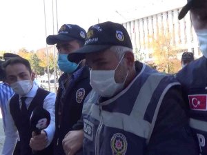 Hareketsiz Kalıncaya Kadar Yaşlı Kadının Boğazını Kesmiş