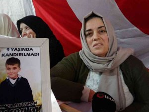 Diyarbakır Anneleri Pkk’nın Elinde Olan Evlatlarının Yolunu Gözlüyor