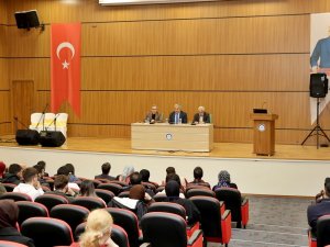 Çakü’de Mevlana’nın Hayatı, Eserleri Ve Felsefesi Anlatıldı