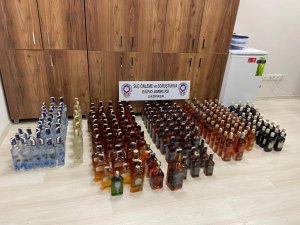 Gazipaşa’da Kaçak Ve Sahte Alkol Operasyonu: 3 Gözaltı