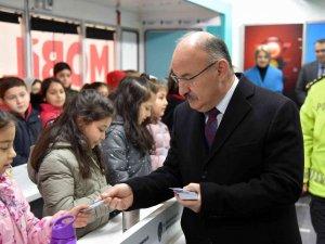Trafik Güvenliği Minik Dedektiflere Emanet