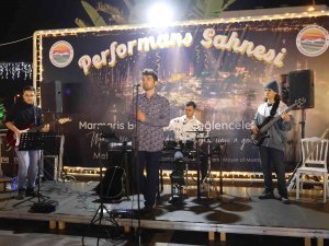 Marmaris Yeni Yılı Coşkuyla Karşılıyor