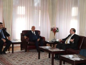 Diyanet İ̇şleri Başkanlığı Yöneticilerinden Rektör Çomaklı’ya Proje Teşekkürü