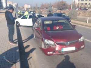 Yeşilyurt’ta Zincirlime Kaza: 1 Yaralı