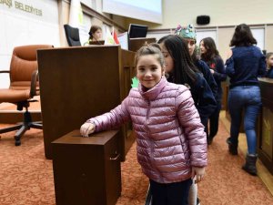 Eko-okullar “Çevre Çocuk Meclisi” Başkanını Seçti