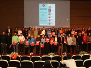 Nevü’de ‘Sağlık İ̇darecileri’ Günü Etkinliği Düzenlendi