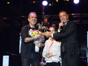 Ataşehir Belediyesi Hizmetle Dolu Geçen Bir Yılı Daha Geride Bıraktı