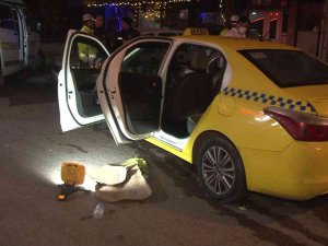 Kadıköy’de Taksici İle Yolcunun Ücret Tartışmasında Kan Aktı: 1 Yaralı