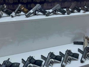 Hatay’da 30 Ruhsatsız Tabanca Ele Geçirildi