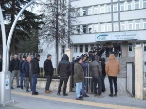 Yılın Son Günü Eyt Kuyruğu