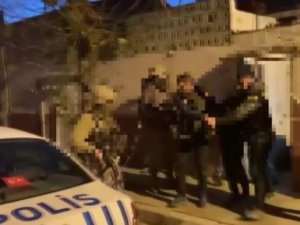 İ̇zmir’deki Uyuşturucu Operasyonuna 40 Tutuklama