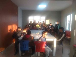 Öğretici Faaliyetler Merkezlerde Sürüyor