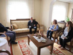 Başkan Oktay, Gazi Ve Şehit Yakınları Yeni Yıl Öncesi Yalnız Bırakmadı