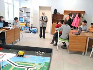Söğüt Ertuğrulgazi Ortaokulunda Robotik Kodlama Heyecanı