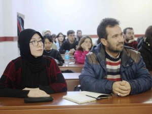 Baba Kız Üniversiteyi Aynı Sınıfta Birlikte Okuyor
