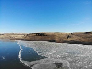 Kars’ta Sibirya Soğukları Baraj Dondurdu
