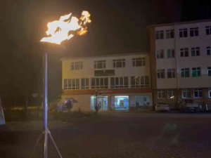 Büyükşehir, Sarıoğlan Ve Akkışla’da Doğalgaz Meşalesini Yaktı