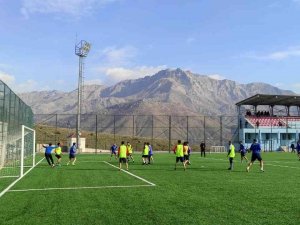 Yıllarca Terörle Anılan İlçenin Futbol Takımı 20 Yıl Sonra Futbol Sahasına Kavuştu