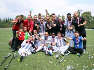 İ̇zmir’in Yıldızlarına, 2022’de Madalya Yağmuru