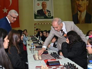 7 Ocak Kurtuluş Kupası Turnuvası Başkan Kadir Kara’nın Temsili Hamlesiyle Başladı