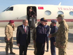 Bakan Akar Ve Beraberindeki Tsk Komuta Kademesi Diyarbakır’da