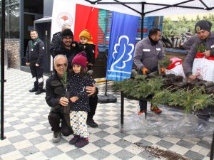 Eskişehir’de “Yeni Yıla Ağaç Keserek Değil Fidan Dikerek Girelim” Kampanyası
