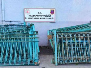 Dere Kenarlarından 600 Bin Tl Değerinde Demir Korkuluk Çalan Şahıslar Yakalandı