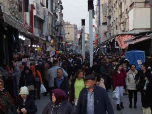 Sakarya’da Havanın Güzelliğini Fırsat Bilen Soluğu Dışarda Aldı