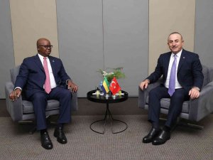 Çavuşoğlu, Gabonlu Mevkidaşı Adamo İle Görüştü