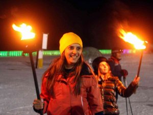 Erciyes’te Turistler Yeni Yıla Meşalelerle Kayarak Girdi