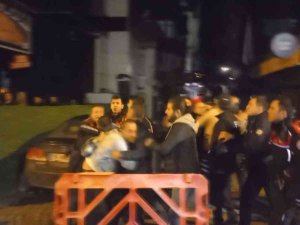 Yeni Yılın İlk Saatlerinde Hareketli Dakikalar: Yumruklar Havada Uçuştu