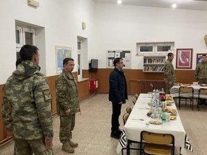 Kaymakam Nasır, Yeni Yıla İ̇ran Sınırındaki Askerlerle Girdi