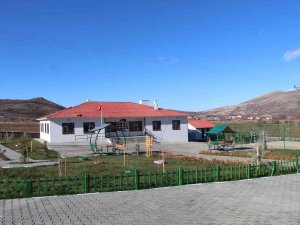 Köy Yaşam Merkezi, Çocuklara Eğitim Yuvası Kadınlara Da Gelir Kapısı Oldu