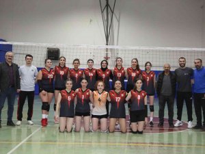 İ̇l Özel İ̇darespor Voleybol Takımı Galibiyete Odaklandı