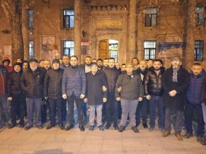 Ülkü Ocakları Üyeleri Yılın İlk Sabah Namazında Buluştu