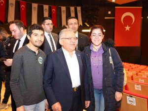 Büyükşehir’in Kitap Okuma Yarışması’na Yoğun İlgi