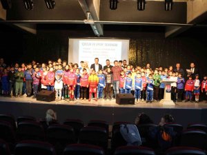 Yıldız Futbolcuların Sorunları Seminerde Ele Alındı