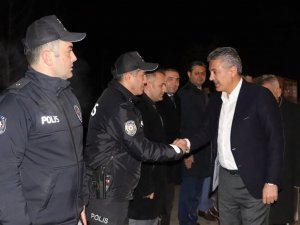 Karaman Valisi Akkoyun Görev Başındaki Personelin Yeni Yılını Kutladı