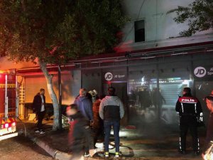 Bodrum’da Ayakkabıcıda Yangın