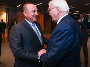 Çavuşoğlu, Almanya Cumhurbaşkanı Steinmeier İle Bir Araya Geldi