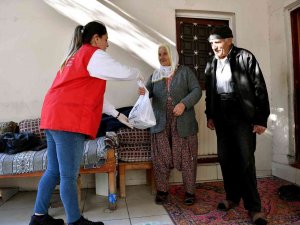 Mersin’de Büyükşehir Belediyesinden Vatandaşa Yemek Desteği