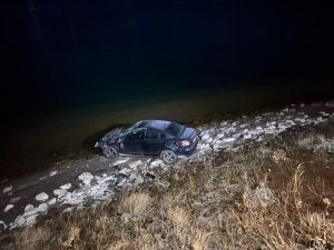 Elazığ’da Otomobil Şarampole Uçtu: 1 Yaralı