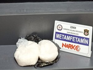 İ̇zmir’de 2 Kilogram Metamfetamin Ele Geçirildi