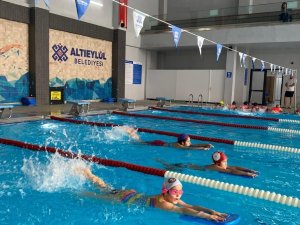 Balıkesir’de Yüzme Bilmeyen Kalmayacak
