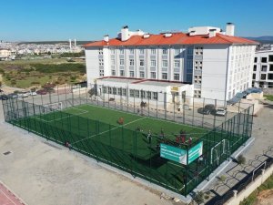 Didim Anadolu İ̇mam Hatip Lisesi’nde Halı Saha Hizmete Girdi