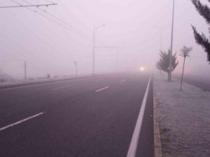 Malatya-elazığ Karayolunda Sis Etkili Oldu
